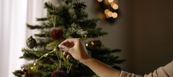 Christmas Trees on Sale: Choosing the Perfect Size for your 12-Foot Ceiling